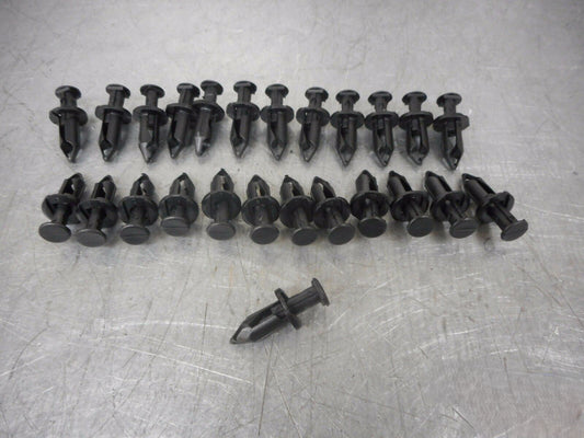 25 PLASTIC FENDER RIVETS CLIPS ATV UTV